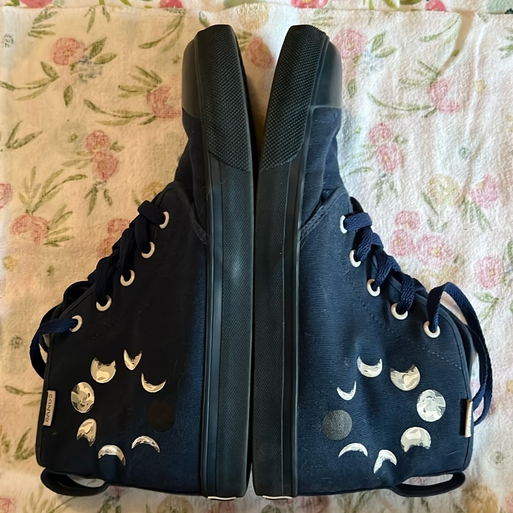 Moon Phase Bangs